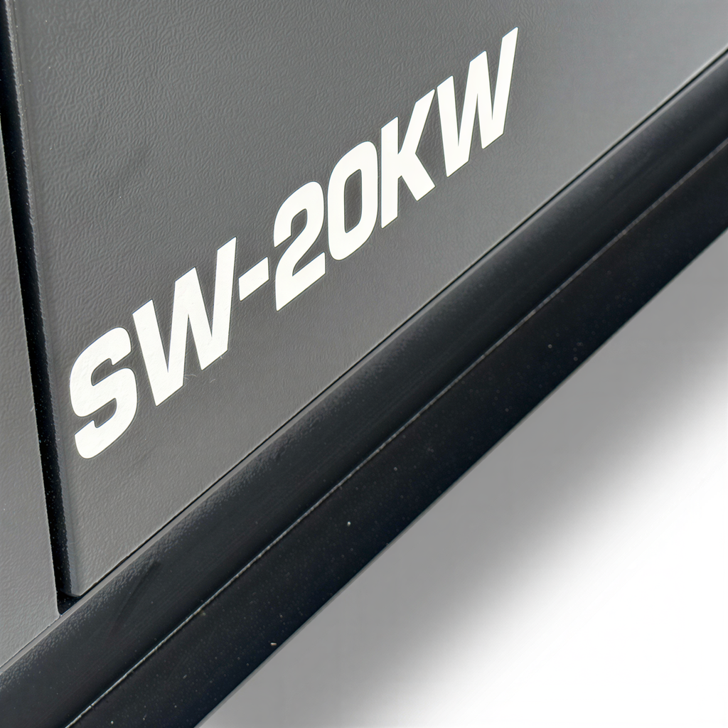 Stahlwerk Germany SW-20KW — Dieselgenerator, Detailansicht Modellbeschriftung